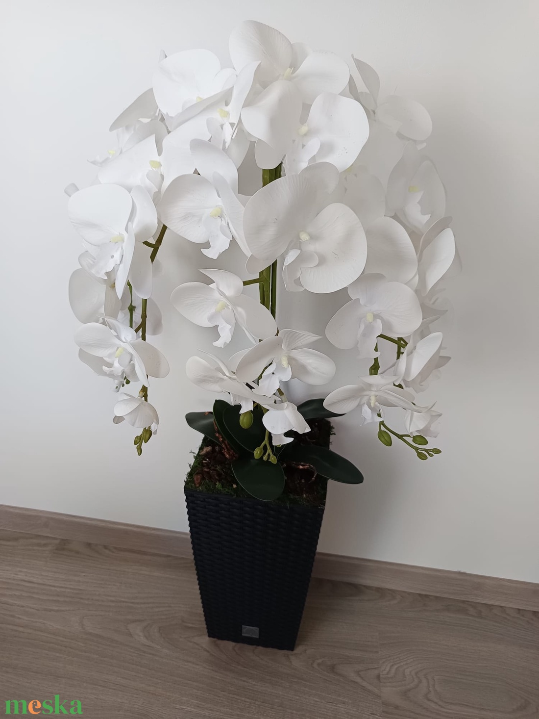 Orchidea műanyag padlóvázában - otthon & életmód - dekoráció - virágdísz és tartó - csokor & virágdísz - Meska.hu Orchidea műanyag padlóvázában - otthon & életmód - dekoráció - virágdísz és tartó - csokor & virágdísz - Meska.hu