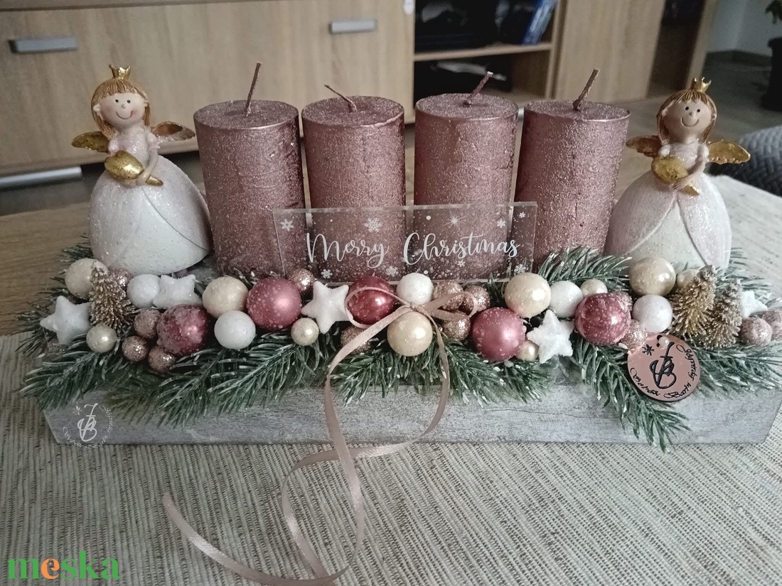 Adventi rózsaszínes bézses árnyalatokkal fenyővel - karácsony - adventi díszek - adventi gyertyadíszek és koszorúdíszek - Meska.hu