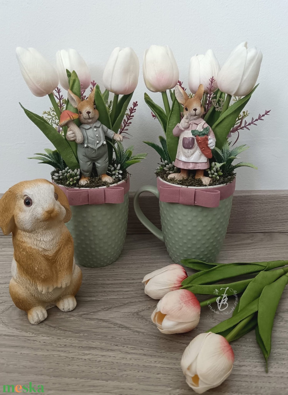 Bögrés dekor nyuszival - ünnepi díszek, dekorációk - húsvéti díszek és dekorációk - húsvéti asztaldíszek - Meska.hu