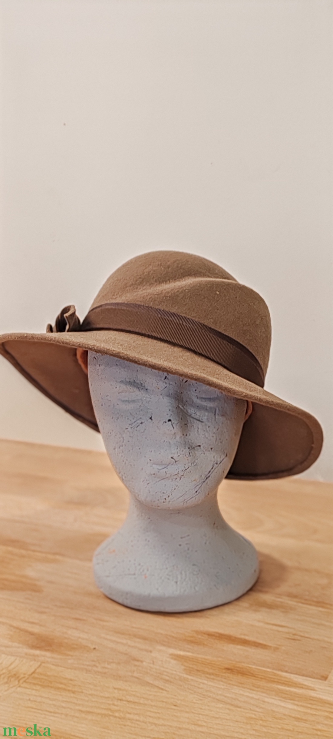 Lady Brown gyapjú kalap - ruha & divat - sál, sapka, kendő - kalap - Meska.hu Lady Brown gyapjú kalap - ruha & divat - sál, sapka, kendő - kalap - Meska.hu
