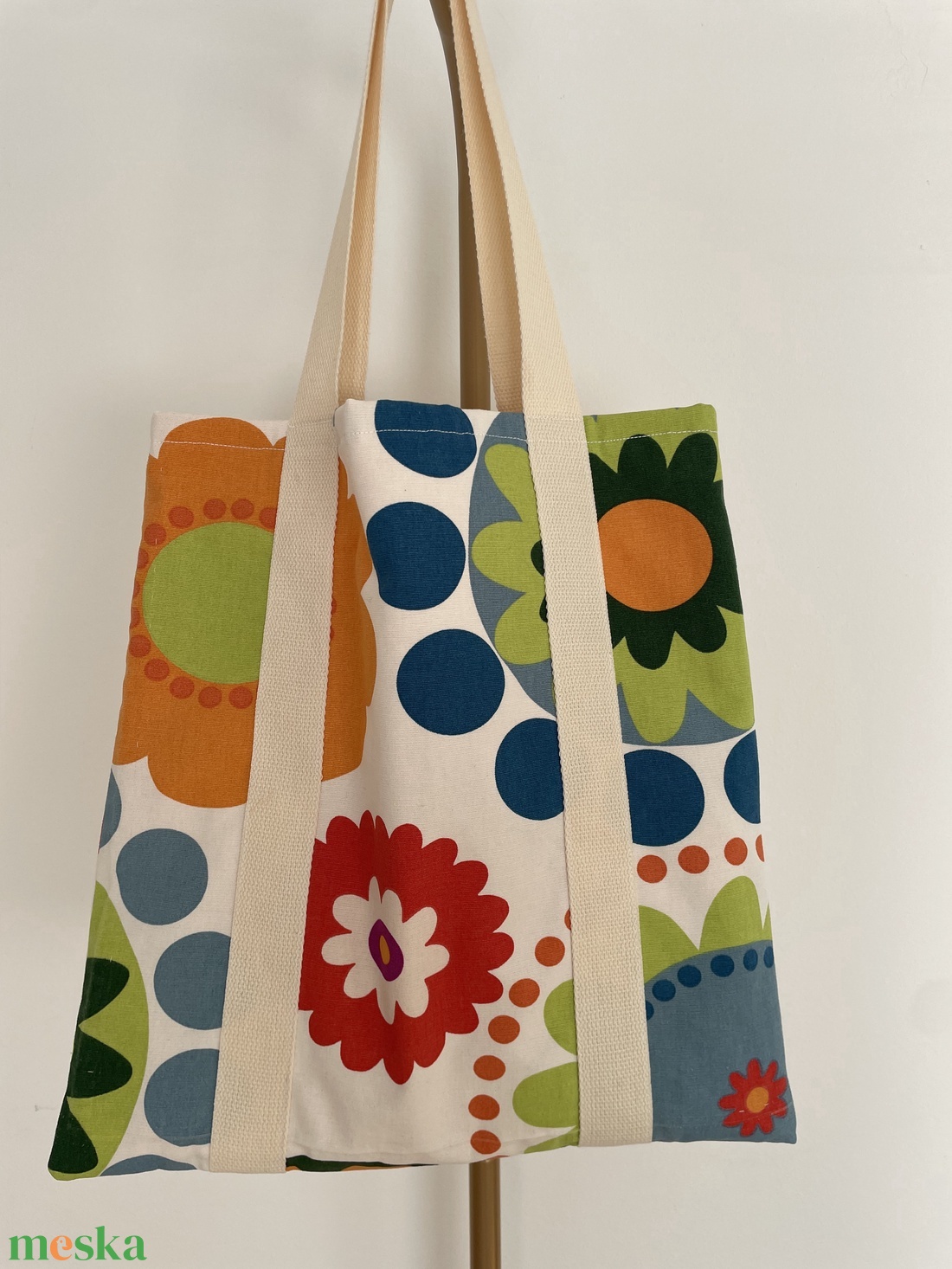 Upcycling virágos vászontáska - táska & tok - kézitáska & válltáska - válltáska - Meska.hu