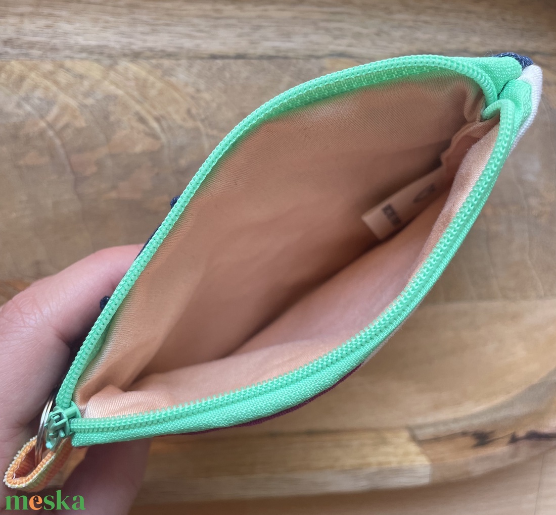 Upcycling neszeszer/pénztárca - táska & tok - pénztárca & más tok - pénztárca - női pénztárca - Meska.hu