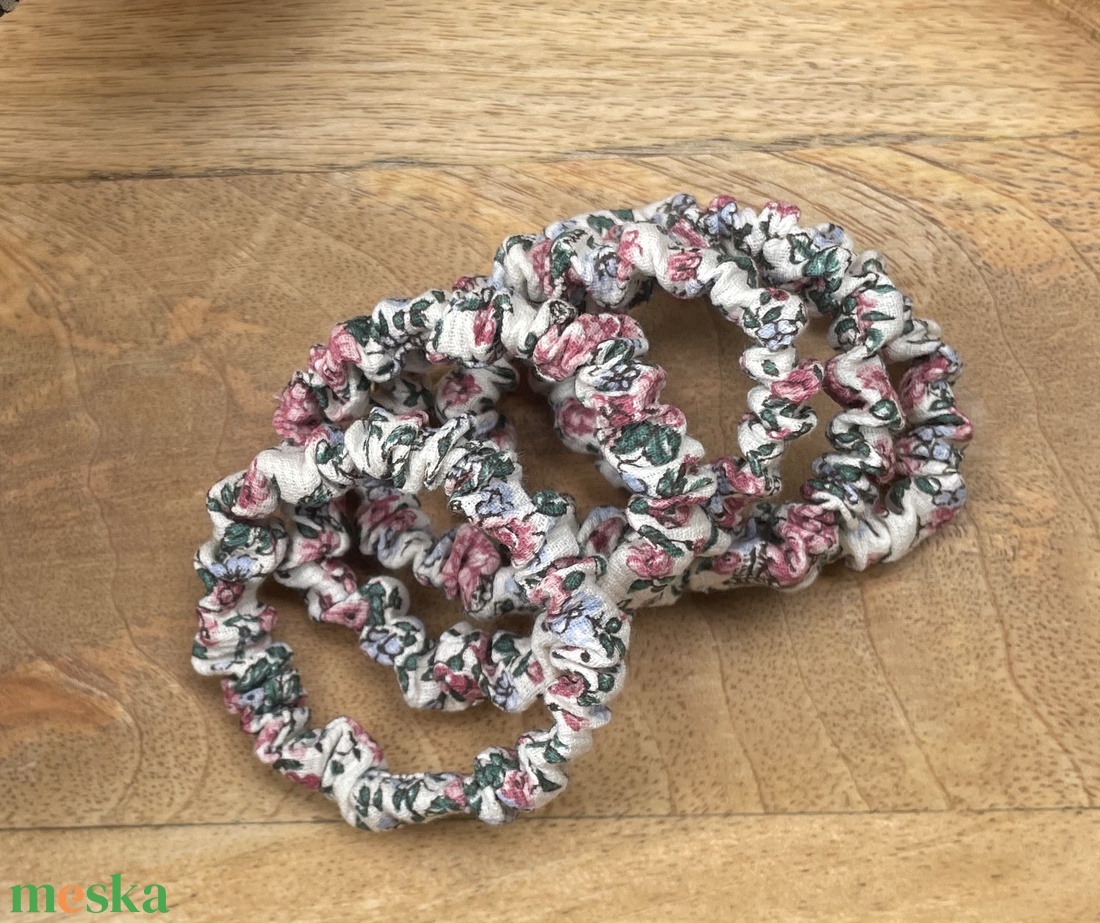 Upcycling hajgumi - ruha & divat - hajdísz & hajcsat - hajgumi - Meska.hu