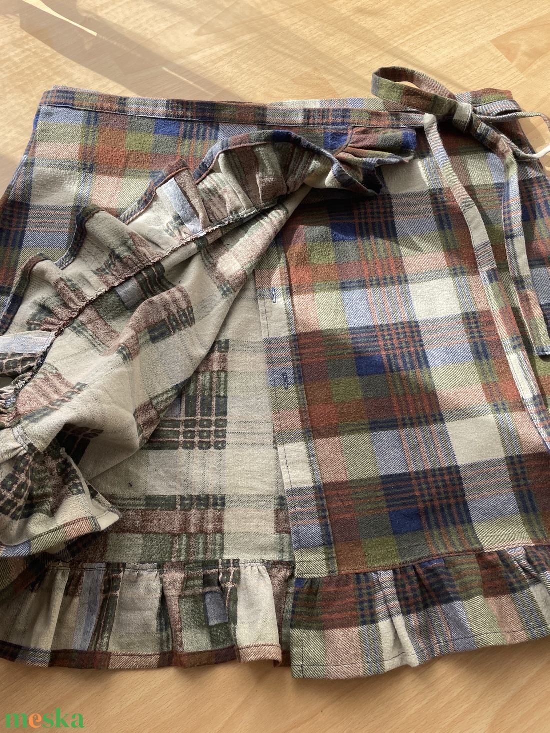 Upcycling átlapolós szoknya - ruha & divat - női ruha - szoknya - Meska.hu