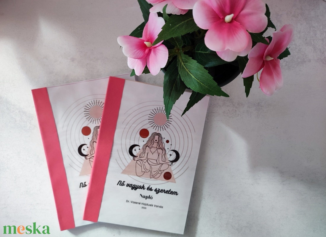 Nő vagyok mystery box - könyv & zene - könyv - Meska.hu