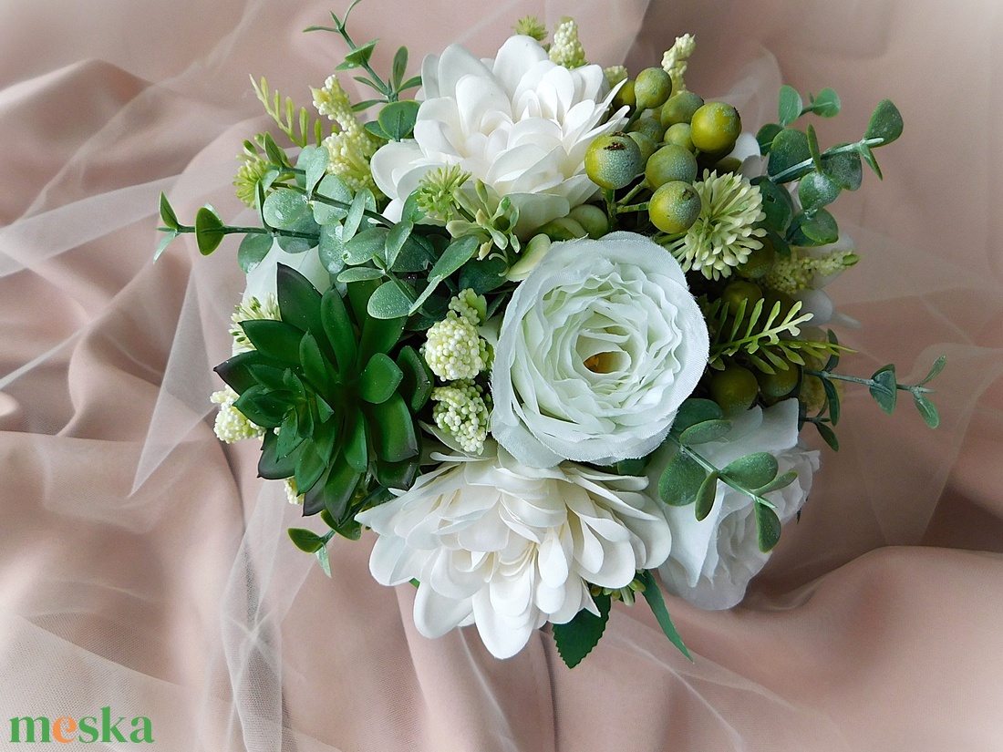 Kövirózsás fehér menyasszonyi csokor - esküvő - menyasszonyi- és dobócsokor - Meska.hu