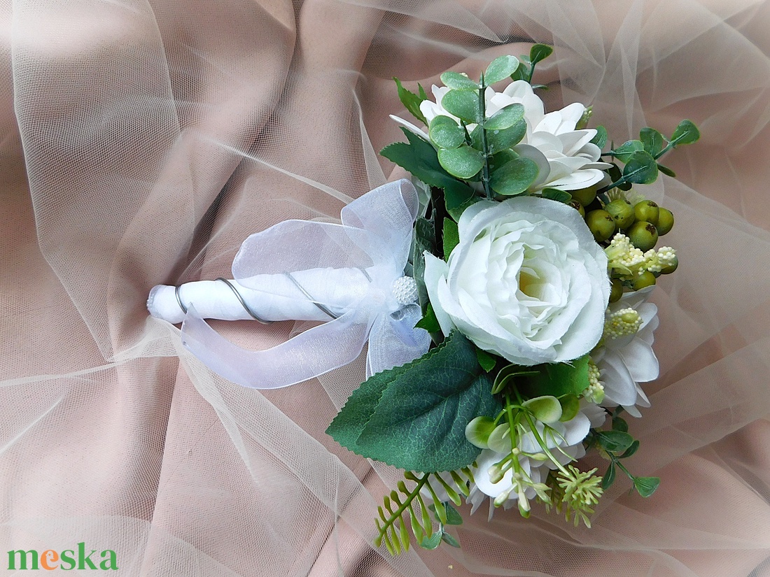 Kövirózsás fehér menyasszonyi csokor - esküvő - menyasszonyi- és dobócsokor - Meska.hu