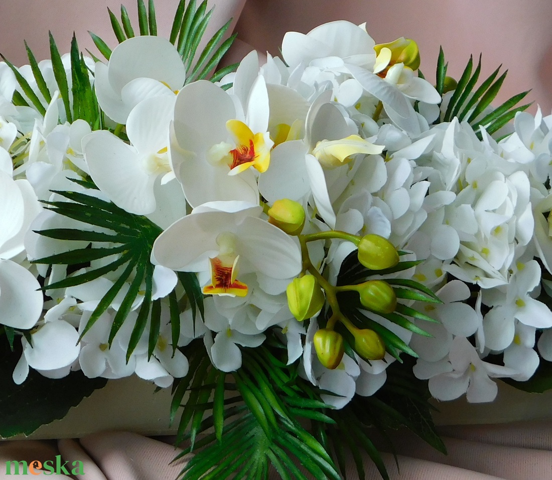 Elegáns asztaldísz fehér orchideával és hortenziával - otthon & életmód - dekoráció - asztal és polc dekoráció - asztaldísz - Meska.hu Elegáns asztaldísz fehér orchideával és hortenziával - otthon & életmód - dekoráció - asztal és polc dekoráció - asztaldísz - Meska.hu
