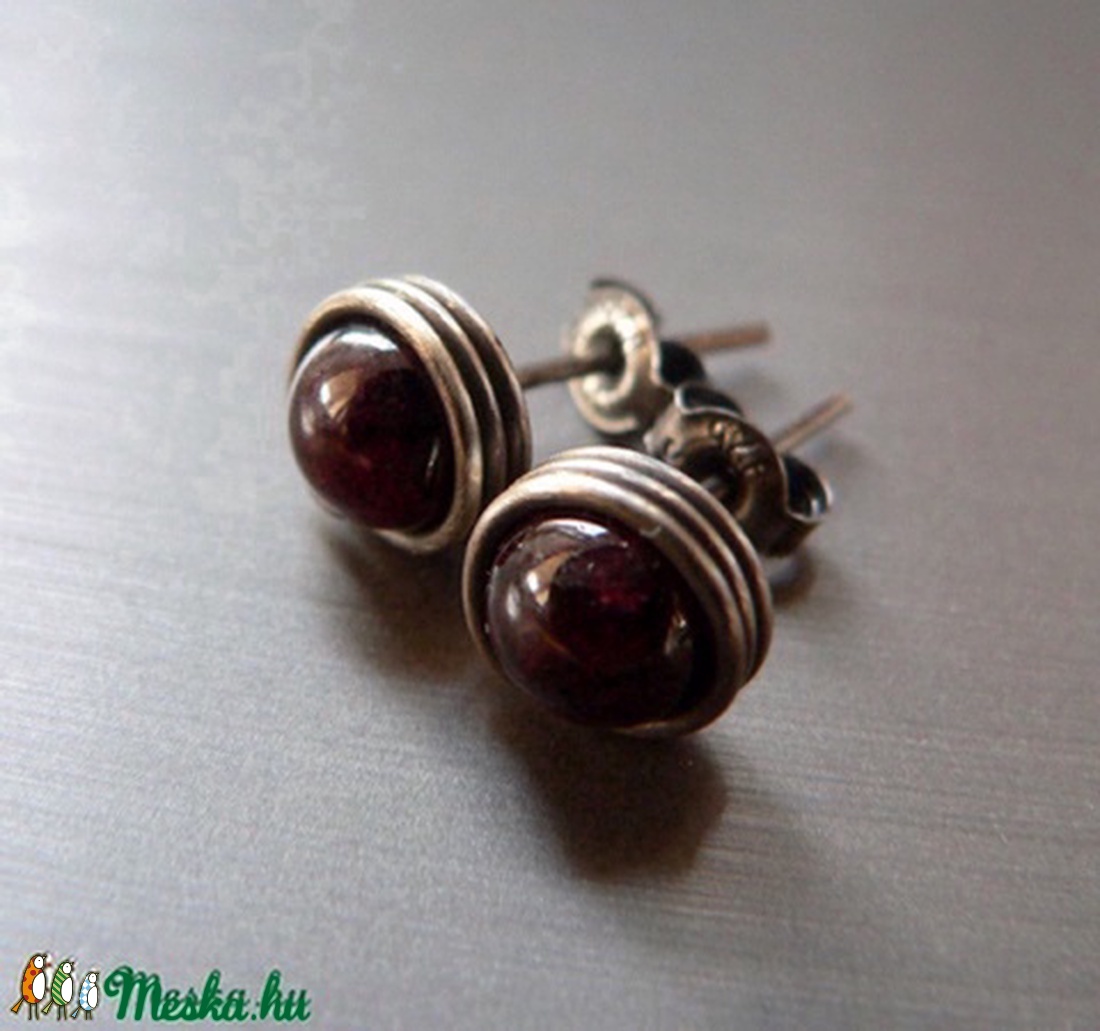 Gránát antik ezüst bedugós fülbevaló -  - Meska.hu