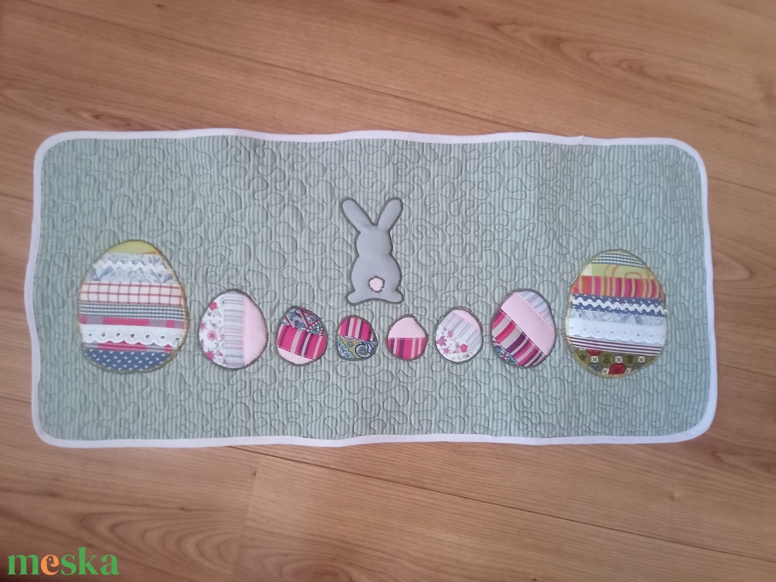 Húsvéti asztali futó  - ünnepi díszek, dekorációk - húsvéti díszek és dekorációk - húsvéti asztaldíszek - Meska.hu