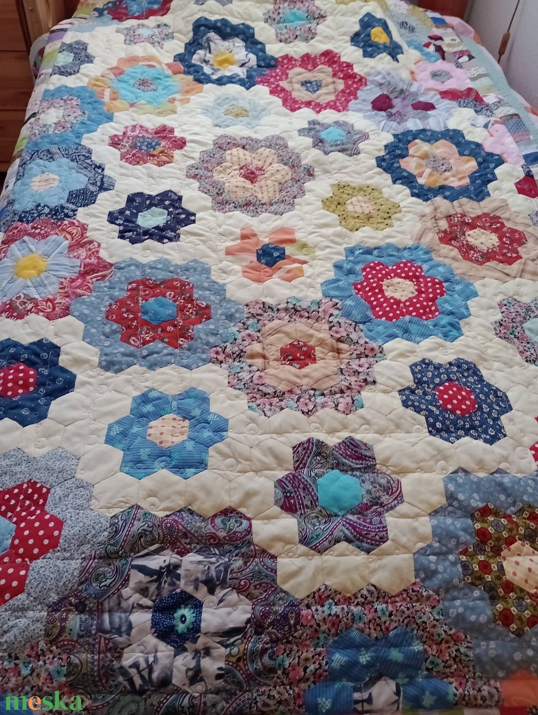 Zerowaste steppelt takaró nagymama virágoskertje mintával  - otthon & életmód - lakástextil - felnőtt takaró, pléd - Meska.hu