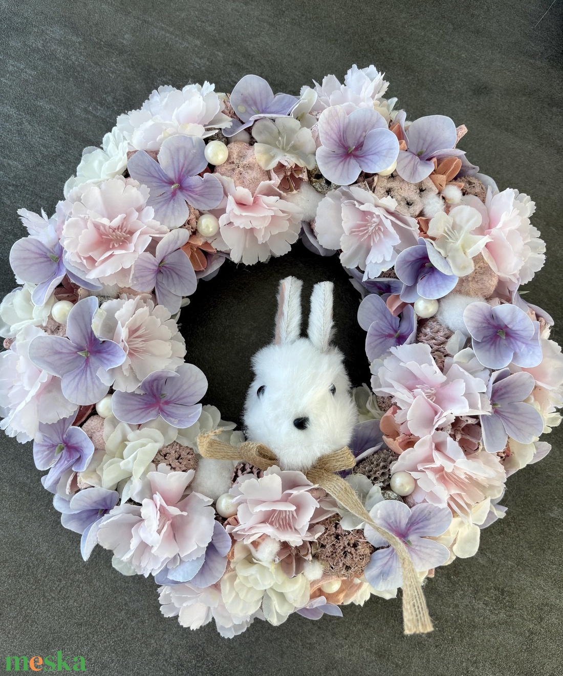 Virágos koszorú nyuszival - otthon & életmód - dekoráció - ajtó- és ablak dekoráció - ajtódísz & kopogtató - Meska.hu