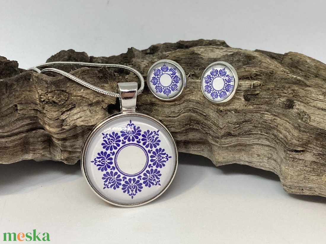 Népi motívum, kék mandala cabochon, üveglencsés füli és medál - ékszer - ékszerszett - Meska.hu