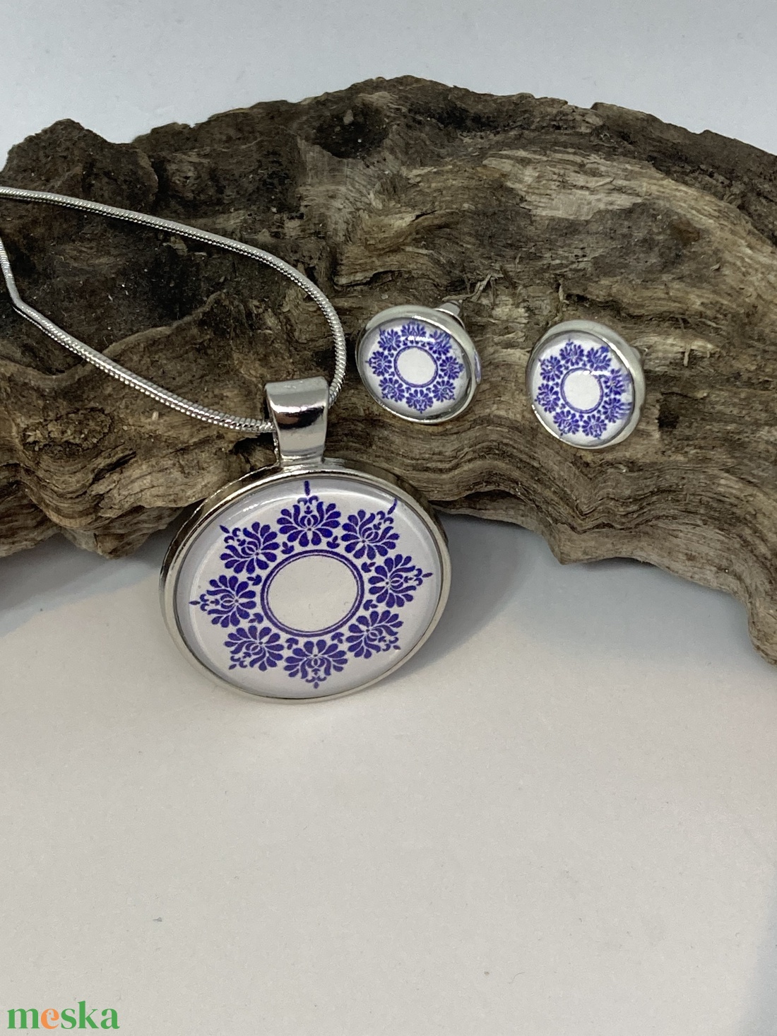 Népi motívum, kék mandala cabochon, üveglencsés füli és medál - ékszer - ékszerszett - Meska.hu