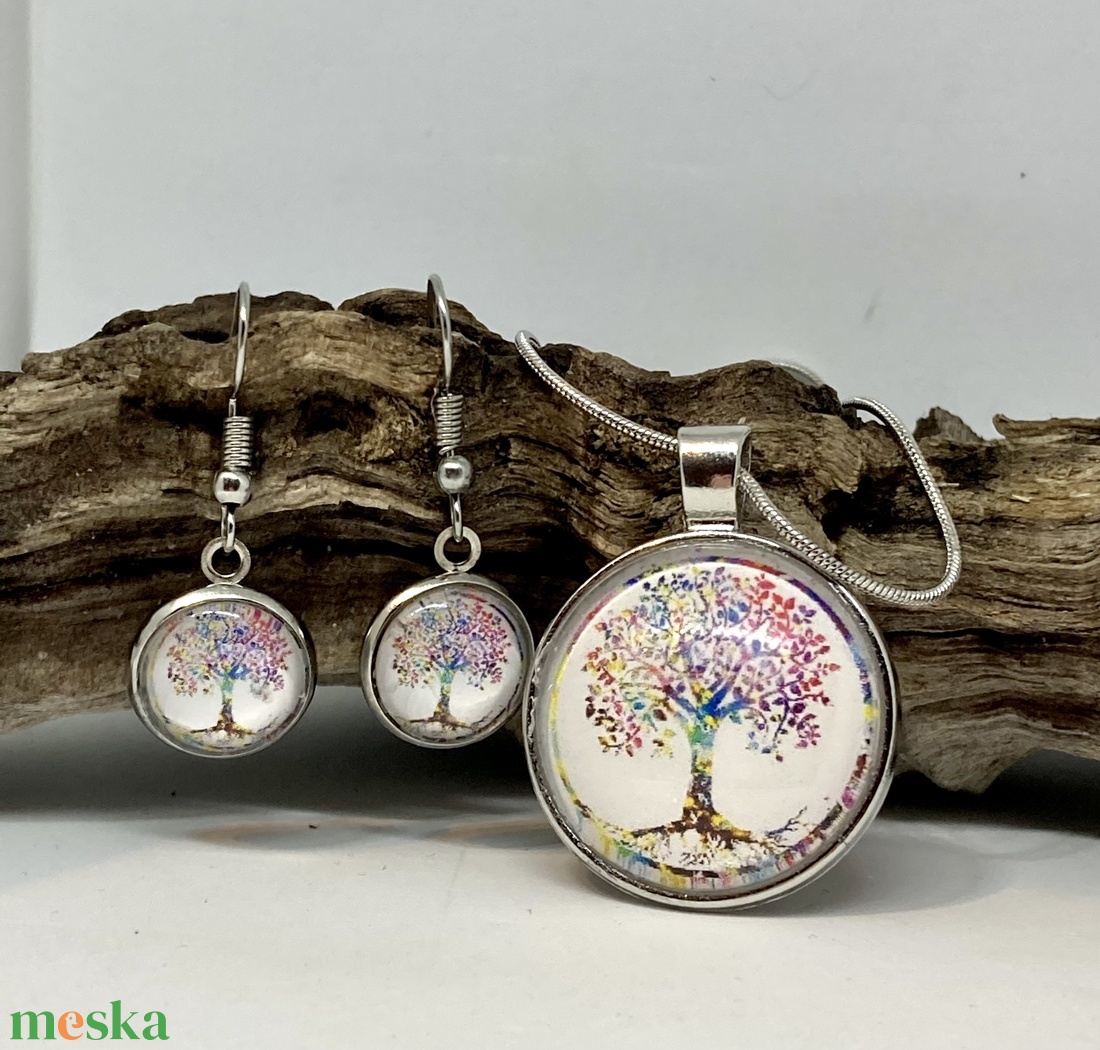 Életfa motívum, szivárvány cabochon, üveglencsés füli és medál - ékszer - ékszerszett - Meska.hu
