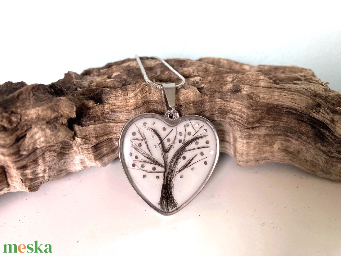 Hajas,  hajtincses emlékőr medál, lánc  - ékszer - karkötő - lánc karkötő - Meska.hu