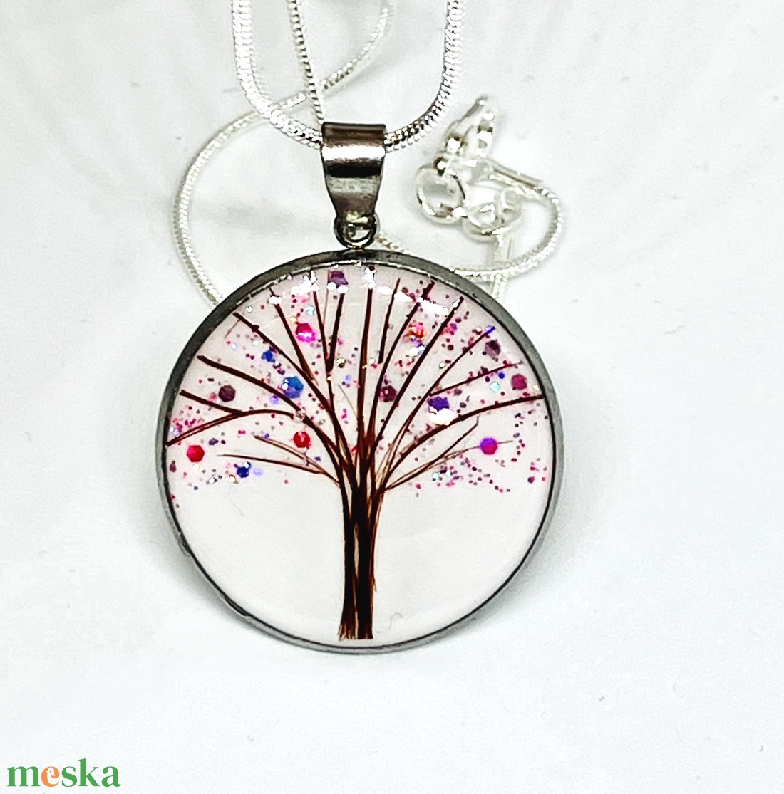 Babahajas kulcstartó fa motívummal - ékszer - nyaklánc - monogram & névnyaklánc - Meska.hu