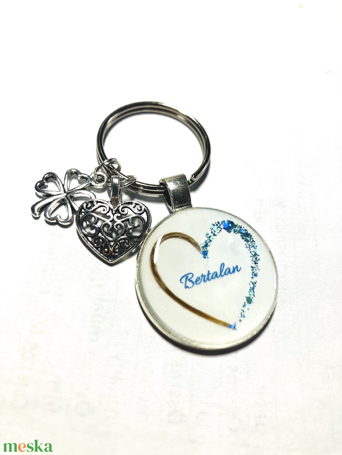 Hajjal készült emlékőr kulcstartó - táska & tok - kulcstartó & táskadísz - kulcstartó - Meska.hu