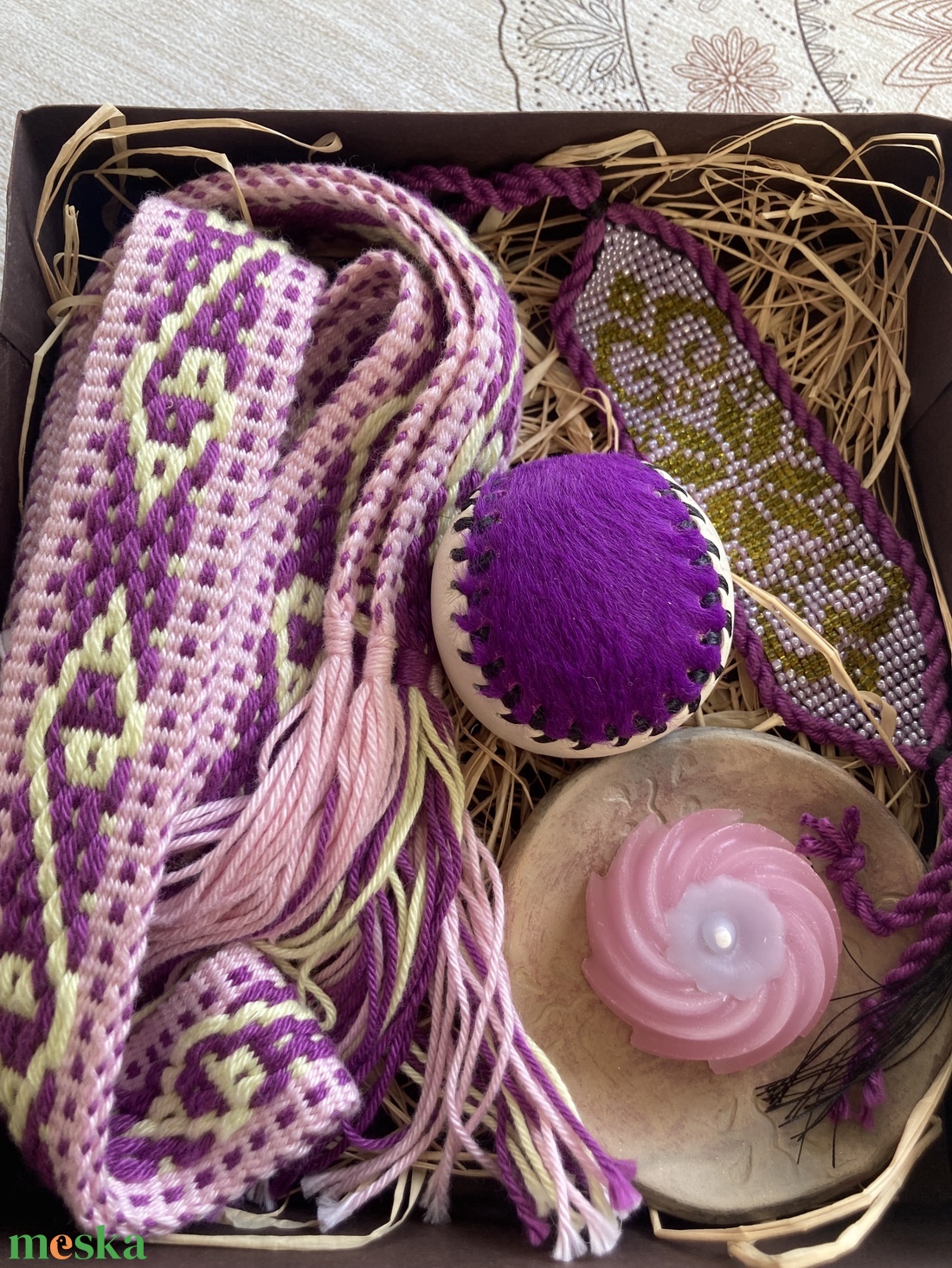 Ajándékcsomag - karácsony - karácsonyi ajándékozás - karácsonyi ajándékcsomagolás - Meska.hu