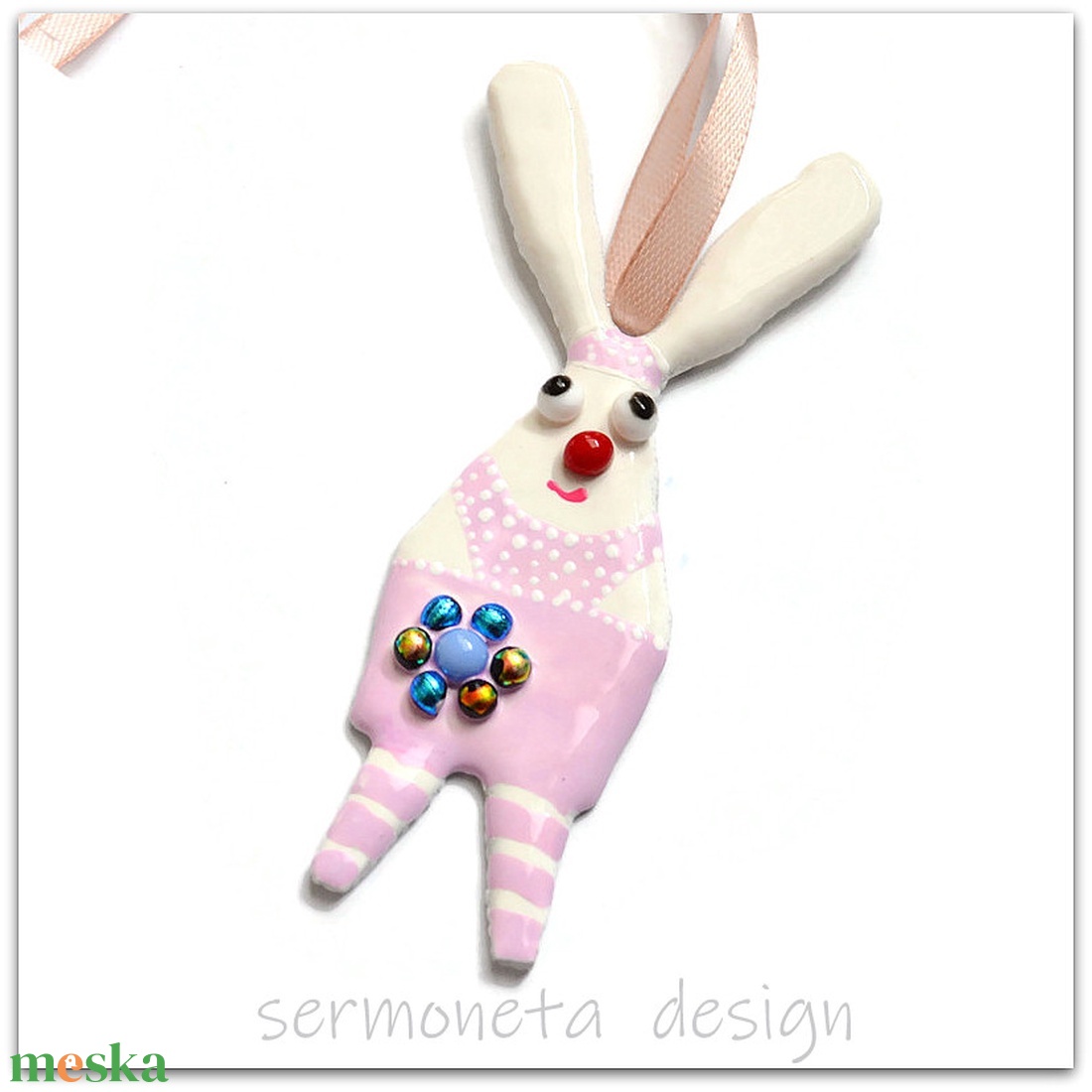 Bohókás nagyfülű nyúl olvasztott üvegből, húsvéti dísz, szalaggal felakasztható dísz - ünnepi díszek, dekorációk - húsvéti díszek és dekorációk - húsvéti tojásfadíszek - Meska.hu