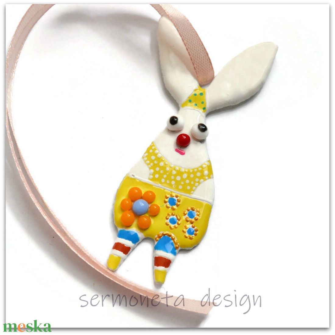Bohókás nagyfülű nyúl olvasztott üvegből, húsvéti dísz, szalaggal felakasztható dísz - ünnepi díszek, dekorációk - húsvéti díszek és dekorációk - húsvéti tojásfadíszek - Meska.hu