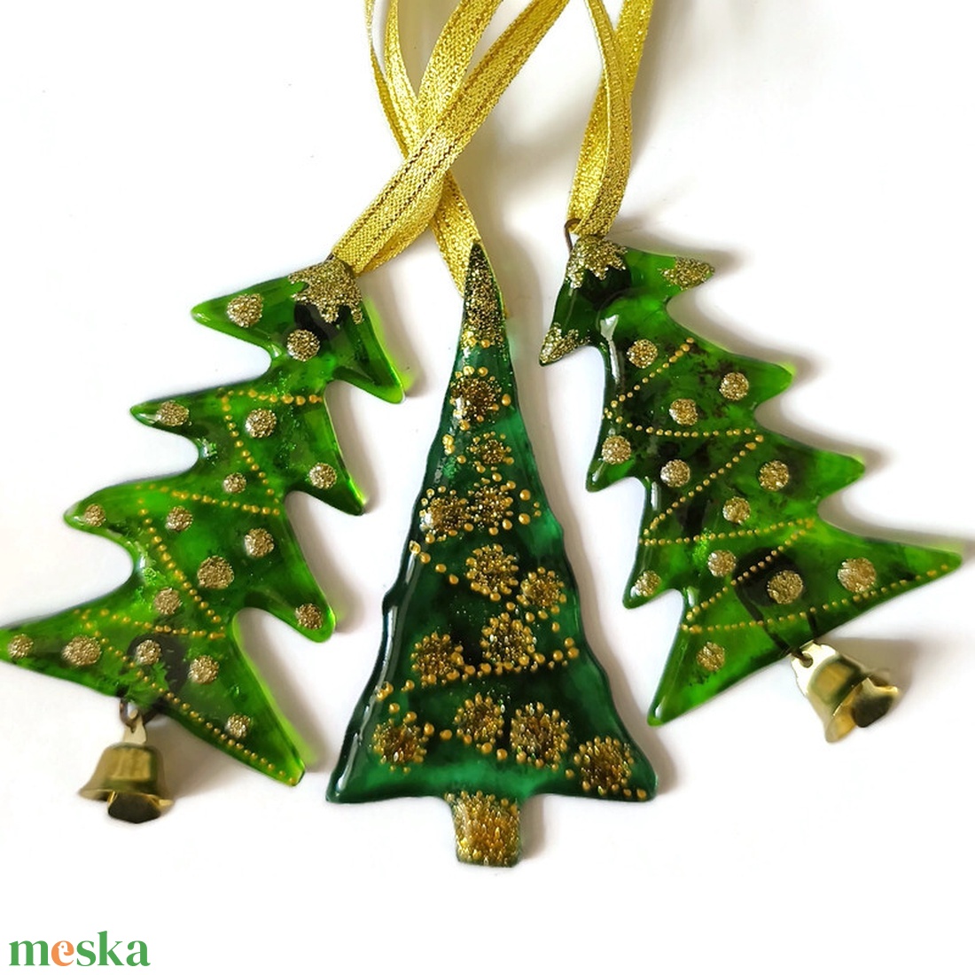 Üveg fenyőfák, karácsonyfadísz arany díszítéssel - karácsony - karácsonyi lakásdekoráció - karácsonyfadíszek - Meska.hu Üveg fenyőfák, karácsonyfadísz arany díszítéssel - karácsony - karácsonyi lakásdekoráció - karácsonyfadíszek - Meska.hu