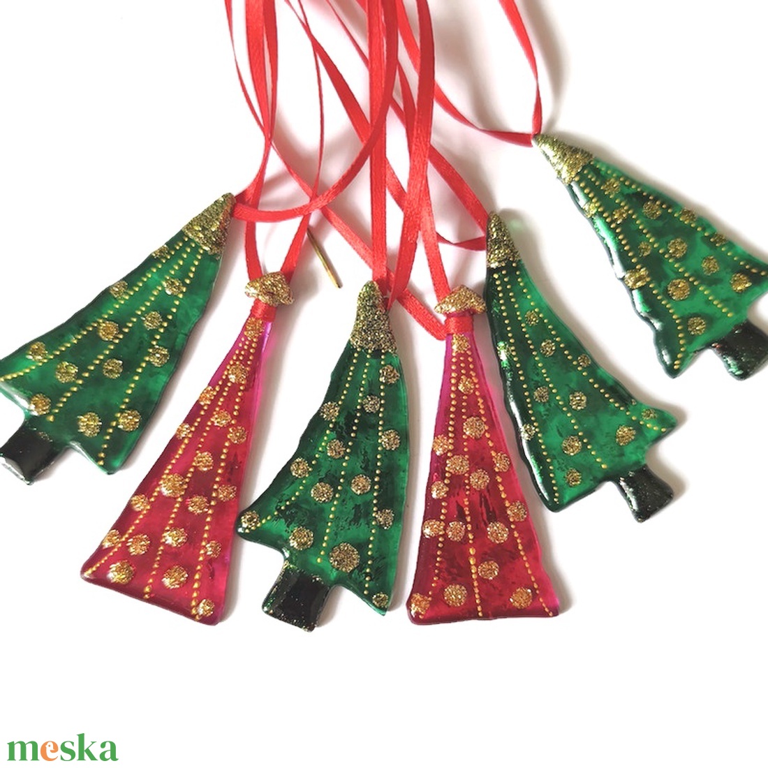 Zöld és pink fenyőfák, arannyal díszített üveg  karácsonyfadíszek - karácsony - karácsonyi lakásdekoráció - karácsonyfadíszek - Meska.hu