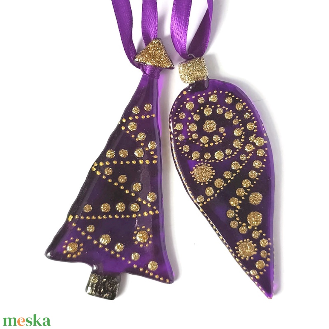 Csepp és fenyőfa formájú  lila üveg karácsonyfadísz arany díszítéssel - karácsony - karácsonyi lakásdekoráció - karácsonyfadíszek - Meska.hu