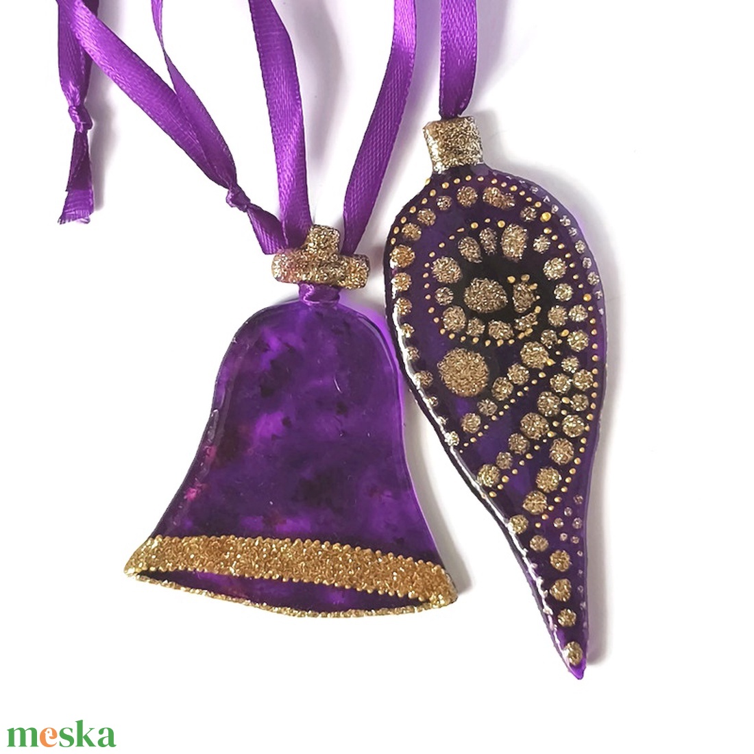 Harang és csepp formájú  lila üveg karácsonyfadísz arany díszítéssel - karácsony - karácsonyi lakásdekoráció - karácsonyfadíszek - Meska.hu