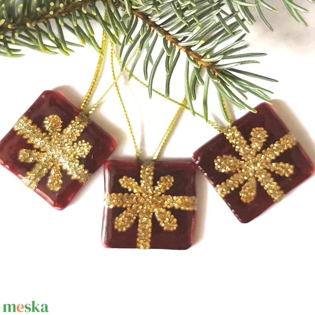 Piros ajándékcsomagok, üveg ajándékkísérő - karácsony - karácsonyi lakásdekoráció - karácsonyfadíszek - Meska.hu