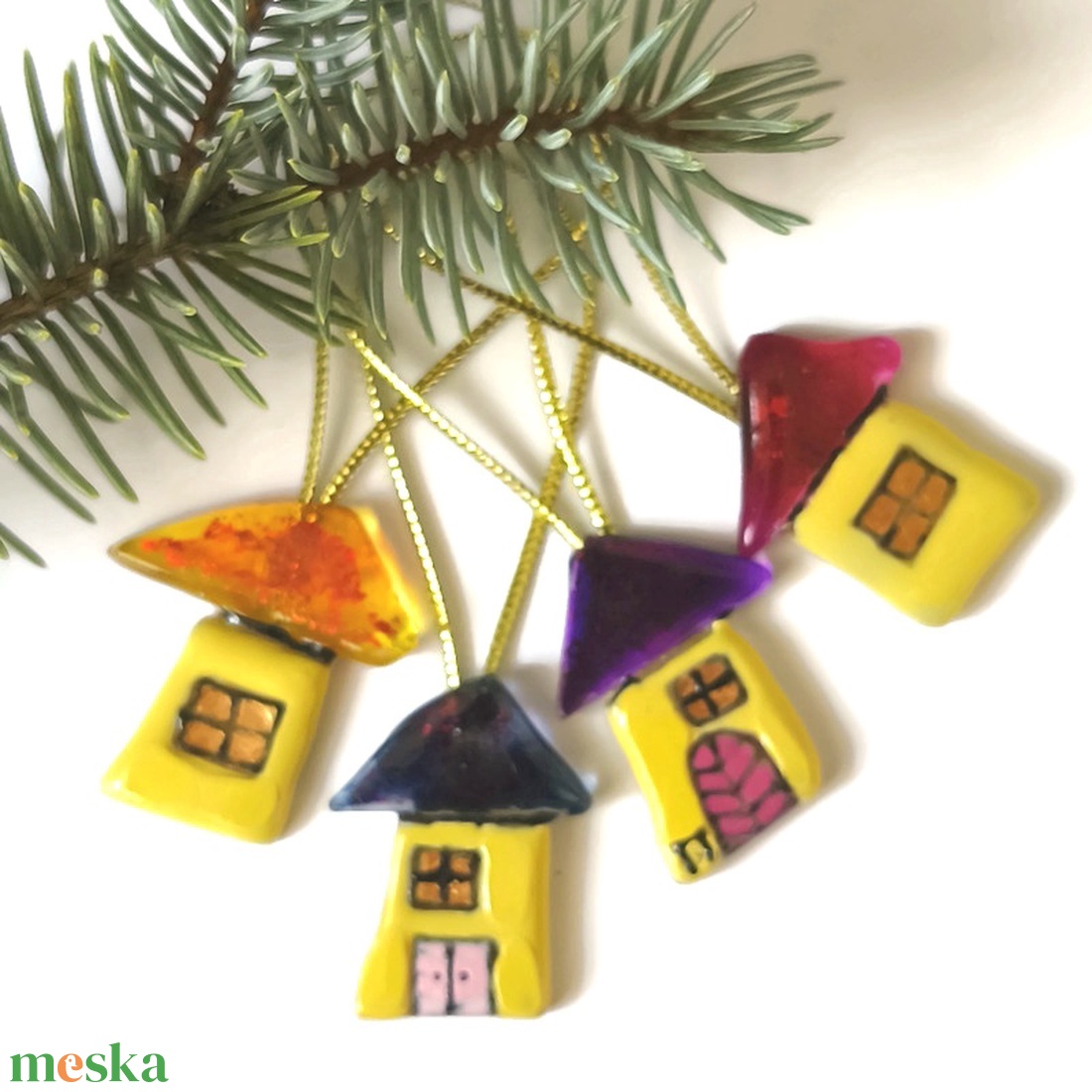 Sárga apró házikók, üveg ajándékkísérő - karácsony - karácsonyi lakásdekoráció - karácsonyfadíszek - Meska.hu