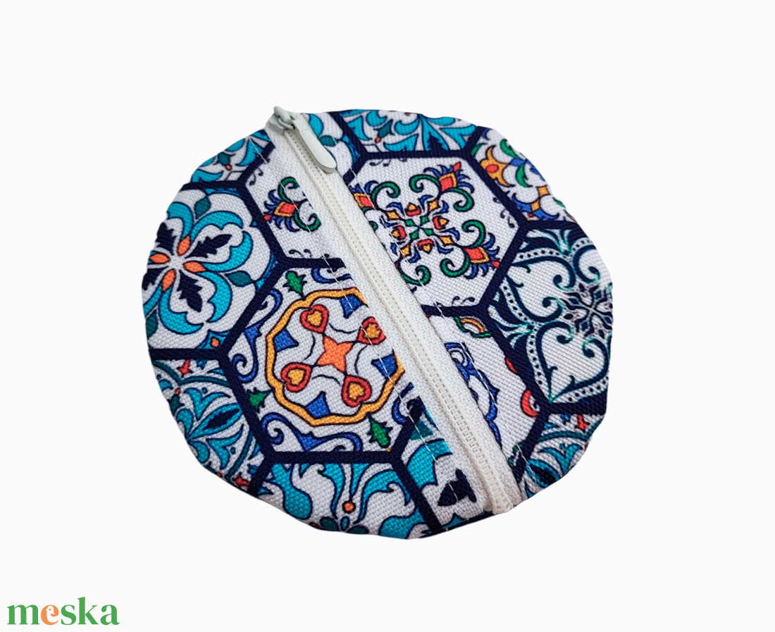 Portugál csempe mintás Headset, fülhallgató, aprópénz tartó - táska & tok - pénztárca & más tok - aprópénztartó - Meska.hu Portugál csempe mintás Headset, fülhallgató, aprópénz tartó - táska & tok - pénztárca & más tok - aprópénztartó - Meska.hu