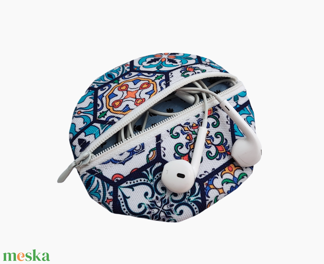 Portugál csempe mintás Headset, fülhallgató, aprópénz tartó - táska & tok - pénztárca & más tok - aprópénztartó - Meska.hu Portugál csempe mintás Headset, fülhallgató, aprópénz tartó - táska & tok - pénztárca & más tok - aprópénztartó - Meska.hu