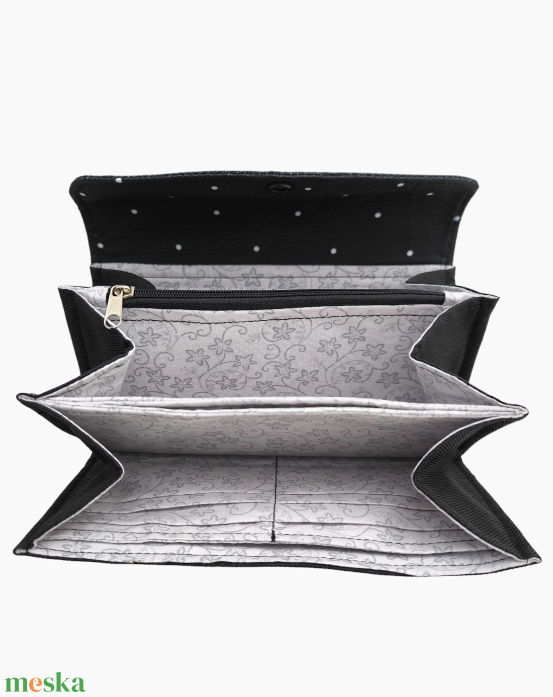 Pöttynyi elegancia - sok zsebes pénztárca - Fekete fehér pöttyös - táska & tok - pénztárca & más tok - pénztárca - női pénztárca - Meska.hu Pöttynyi elegancia - sok zsebes pénztárca - Fekete fehér pöttyös - táska & tok - pénztárca & más tok - pénztárca - női pénztárca - Meska.hu