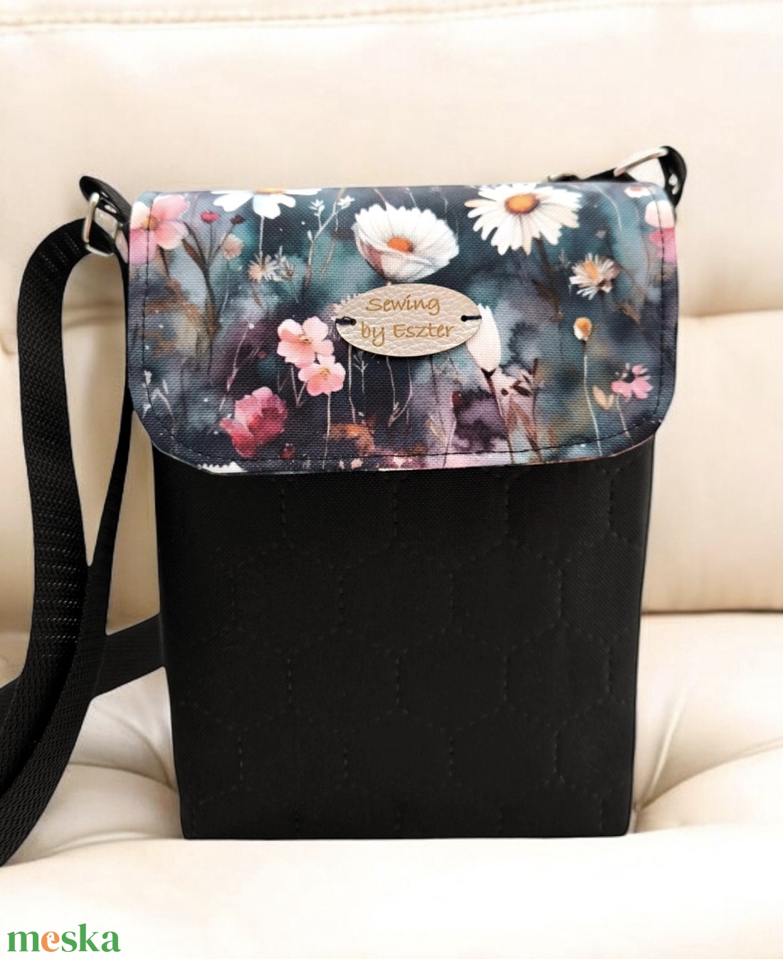 Akvarell virágok crossbody / Mobiltelefon táska / Mobiltáska / Fesztivál táska akciós termékkép 1