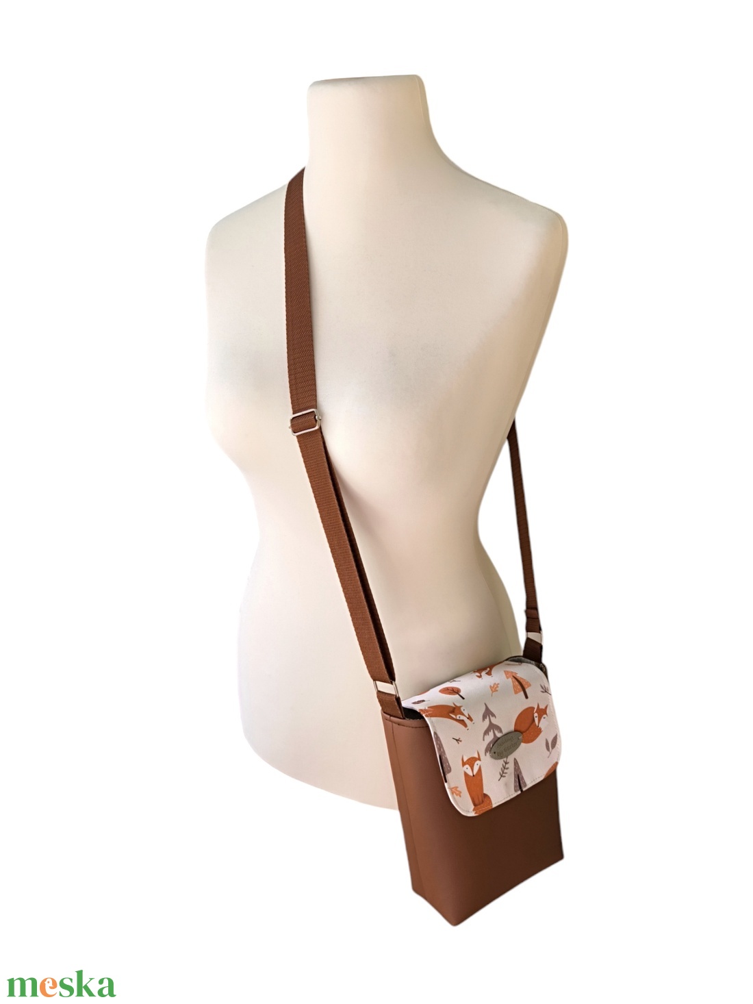 Barna és bézs rókás crossbody / Mobiltelefon táska / Mobiltáska / Fesztivál táska - táska & tok - pénztárca & más tok - telefontok - Meska.hu Barna és bézs rókás crossbody / Mobiltelefon táska / Mobiltáska / Fesztivál táska - táska & tok - pénztárca & más tok - telefontok - Meska.hu