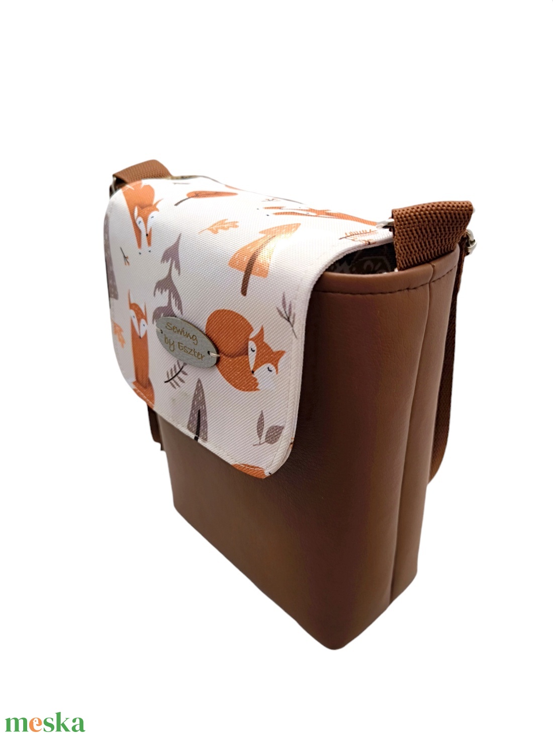 Barna és bézs rókás crossbody / Mobiltelefon táska / Mobiltáska / Fesztivál táska - táska & tok - pénztárca & más tok - telefontok - Meska.hu Barna és bézs rókás crossbody / Mobiltelefon táska / Mobiltáska / Fesztivál táska - táska & tok - pénztárca & más tok - telefontok - Meska.hu