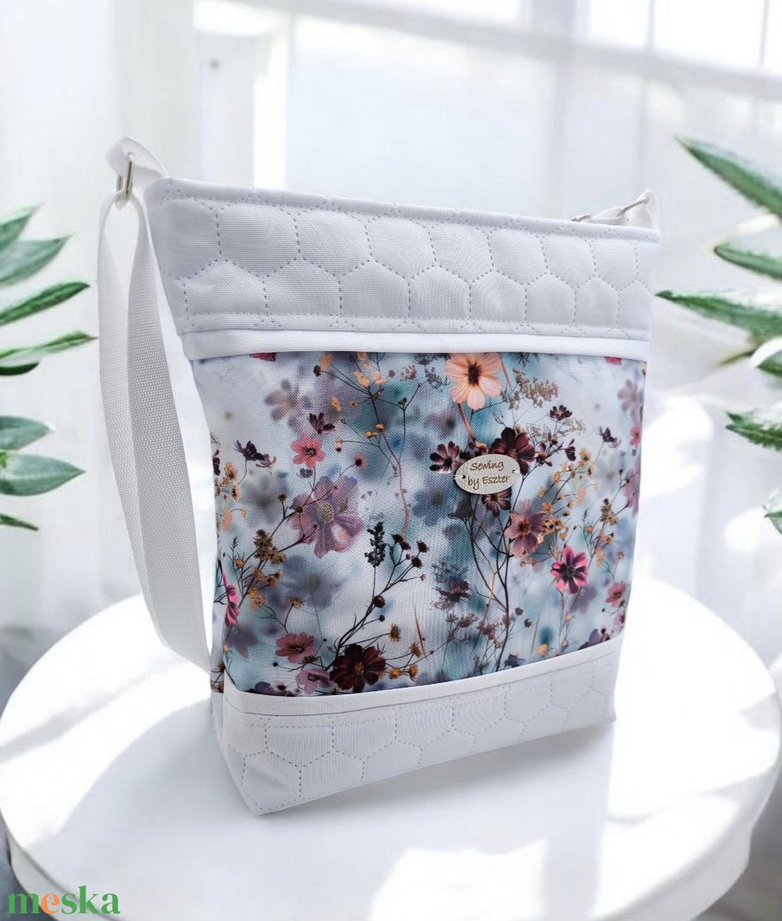 Sejtelmes virágok crossbody - táska & tok - kézitáska & válltáska - válltáska - Meska.hu