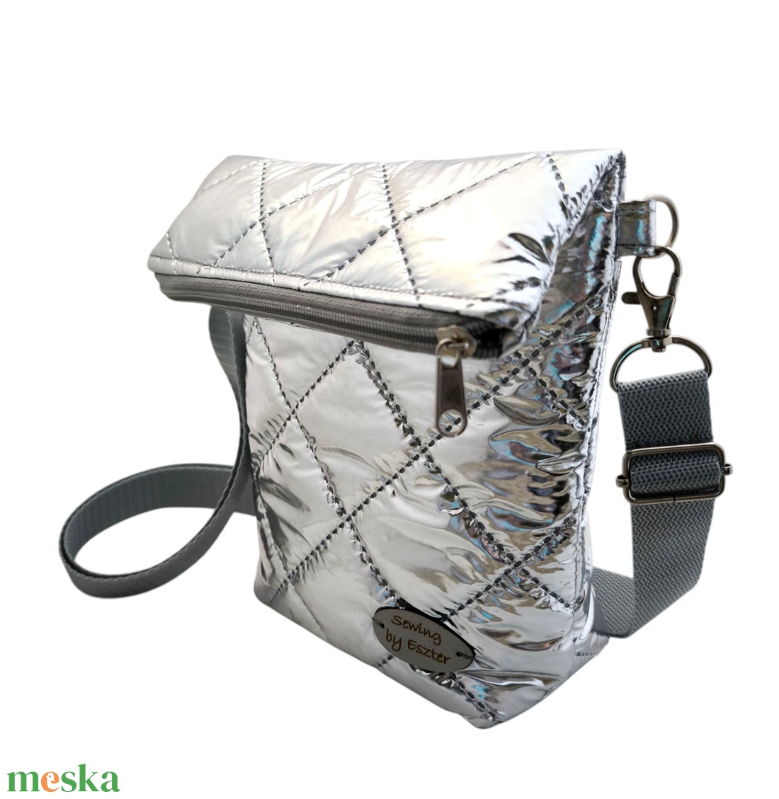Ezüst fesztivál Roll Top crossbody / Mobiltelefon táska / Mobiltáska / Fesztivál táska - táska & tok - pénztárca & más tok - telefontok - Meska.hu Ezüst fesztivál Roll Top crossbody / Mobiltelefon táska / Mobiltáska / Fesztivál táska - táska & tok - pénztárca & más tok - telefontok - Meska.hu