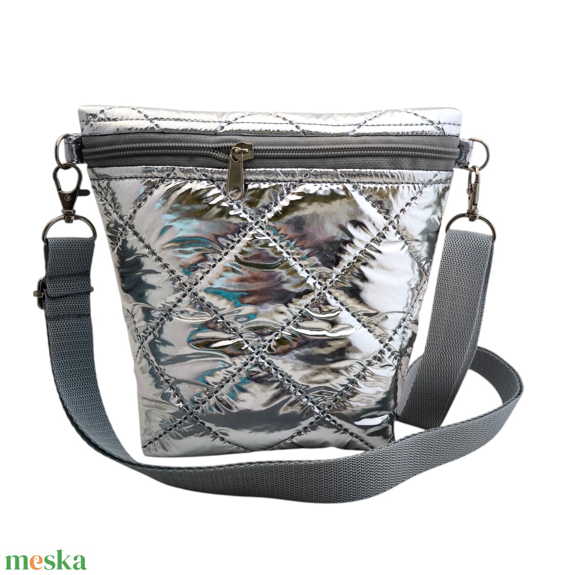 Ezüst fesztivál Roll Top crossbody / Mobiltelefon táska / Mobiltáska / Fesztivál táska - táska & tok - pénztárca & más tok - telefontok - Meska.hu Ezüst fesztivál Roll Top crossbody / Mobiltelefon táska / Mobiltáska / Fesztivál táska - táska & tok - pénztárca & más tok - telefontok - Meska.hu