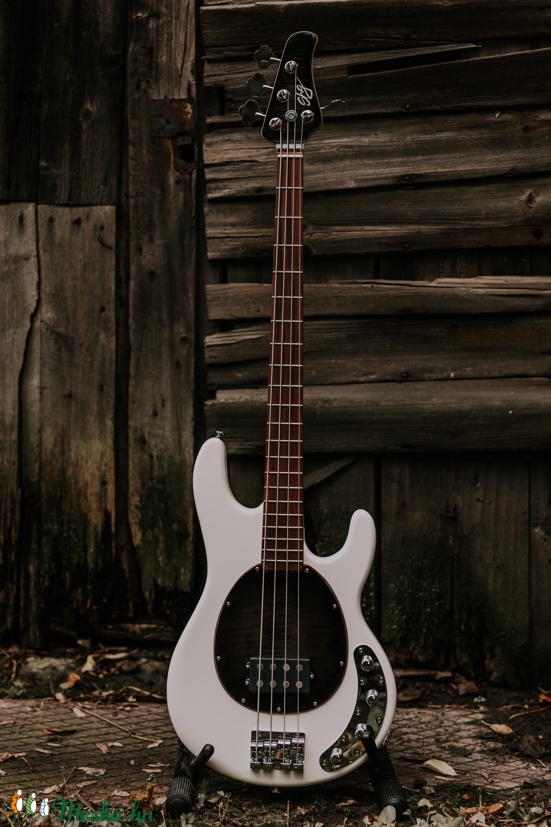 SHG Guitars - Vintage Modern Ray Bass basszusgitár - művészet - Meska.hu SHG Guitars - Vintage Modern Ray Bass basszusgitár - művészet - Meska.hu