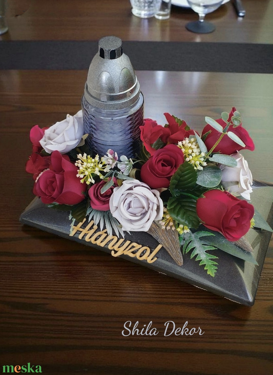 Sírdísz vörös rózsával - otthon & életmód - vallás - temetkezési tárgy - sírdísz, kegyeleti dísz - Meska.hu