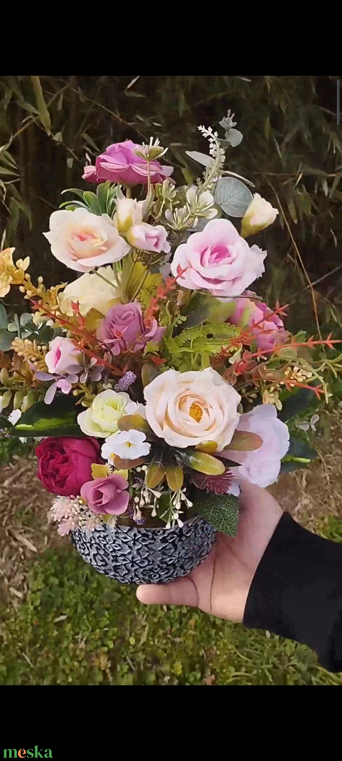 Tavaszi asztaldísz acélkék kaspóban  - otthon & életmód - dekoráció - asztal és polc dekoráció - asztaldísz - Meska.hu