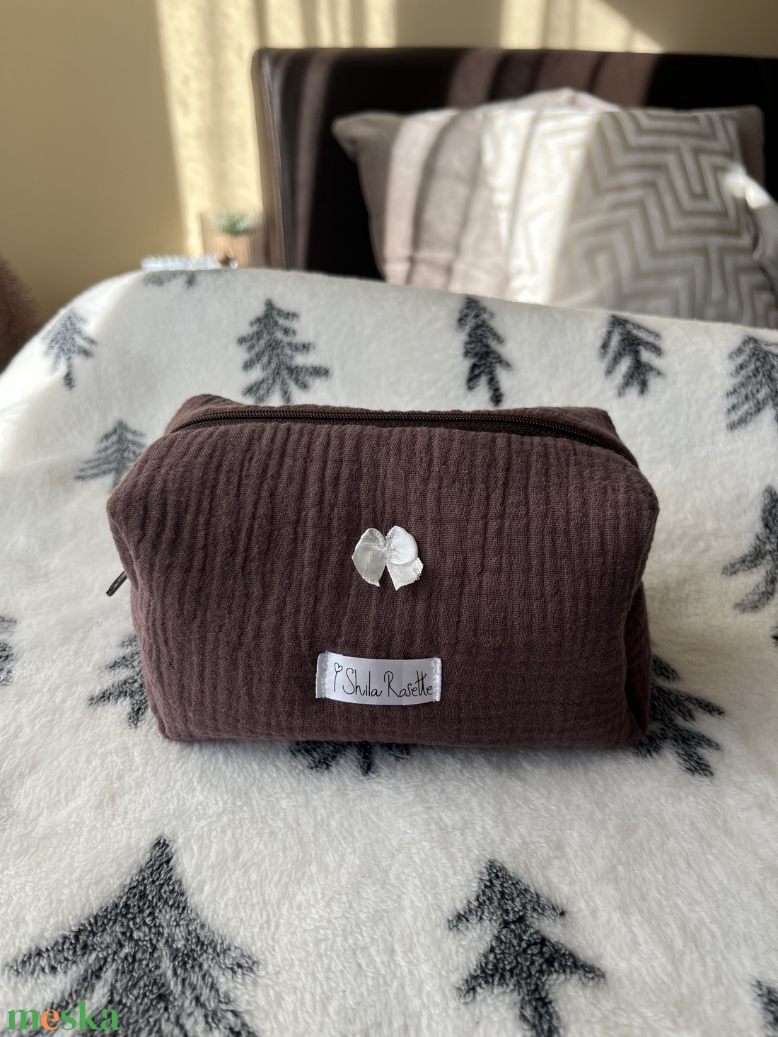 'Hazel' Beauty Case pamut neszesszer masnival és barna-fehér csíkos béléssel - táska & tok - neszesszer - Meska.hu