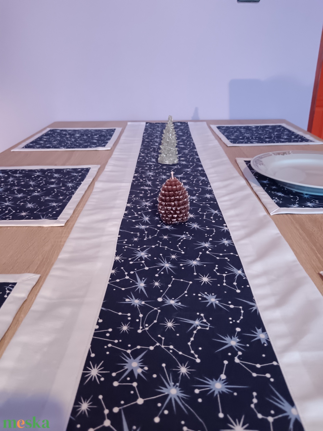 Karácsonyi futó 6 db-os tányéralátéttel  - karácsony - karácsonyi lakásdekoráció - ünnepi asztaldekoráció - Meska.hu