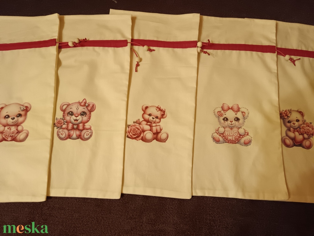 Ajándék zsák - otthon & életmód - papír, írószer - ajándékozás kellékei - ajándékzsák, csomagolás - Meska.hu