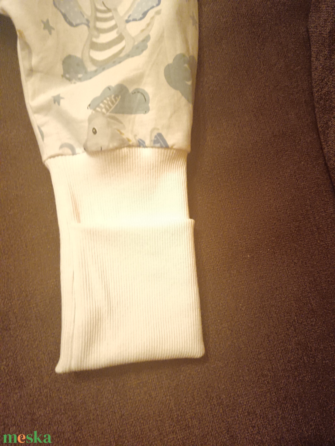 Kamáslis tipegő  - baba - mama - babaruházat - tipegőhálózsák - Meska.hu