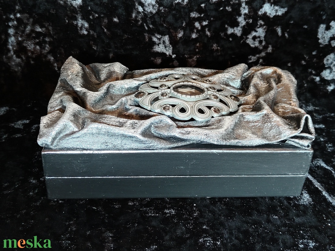 Antik hatású doboz - otthon & életmód - dekoráció - asztal és polc dekoráció - díszdoboz - Meska.hu