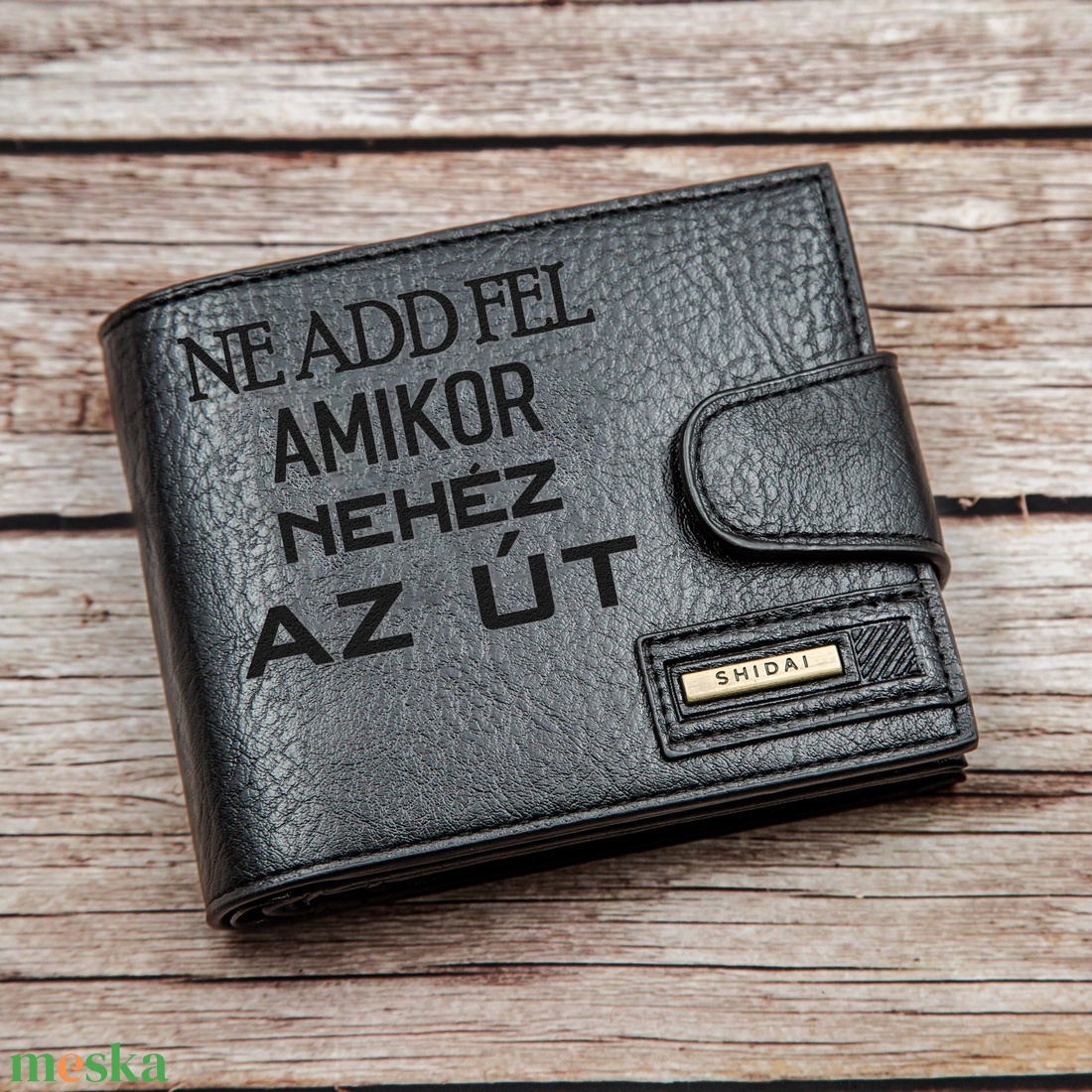 Gravírozott pénztárca - Ne add fel amikor nehéz az út - táska & tok - pénztárca & más tok - pénztárca - férfi pénztárca - Meska.hu Gravírozott pénztárca - Ne add fel amikor nehéz az út - táska & tok - pénztárca & más tok - pénztárca - férfi pénztárca - Meska.hu