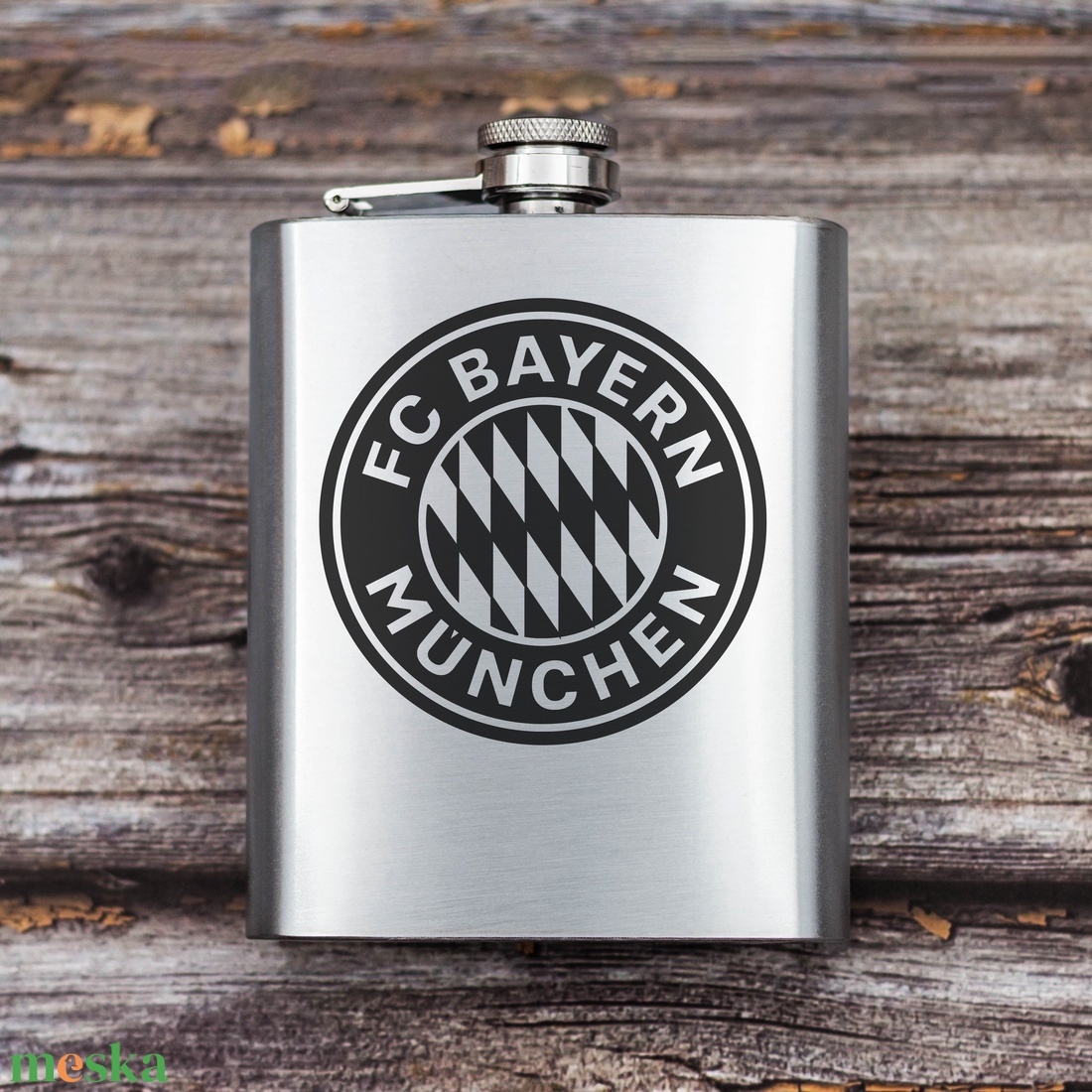 Gravírozott fém flaska - Bayern München - otthon & életmód - konyhafelszerelés, tálalás - flaska, csatos üveg - Meska.hu Gravírozott fém flaska - Bayern München - otthon & életmód - konyhafelszerelés, tálalás - flaska, csatos üveg - Meska.hu